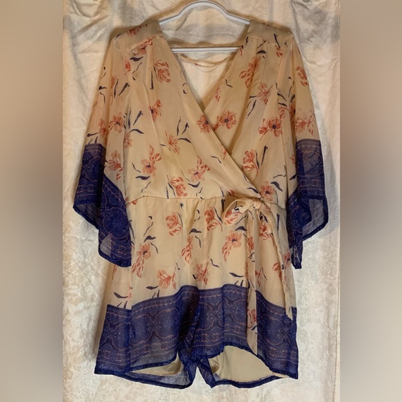 BAILEY BLUE Boho Floral Romper - Picture 7 of 9